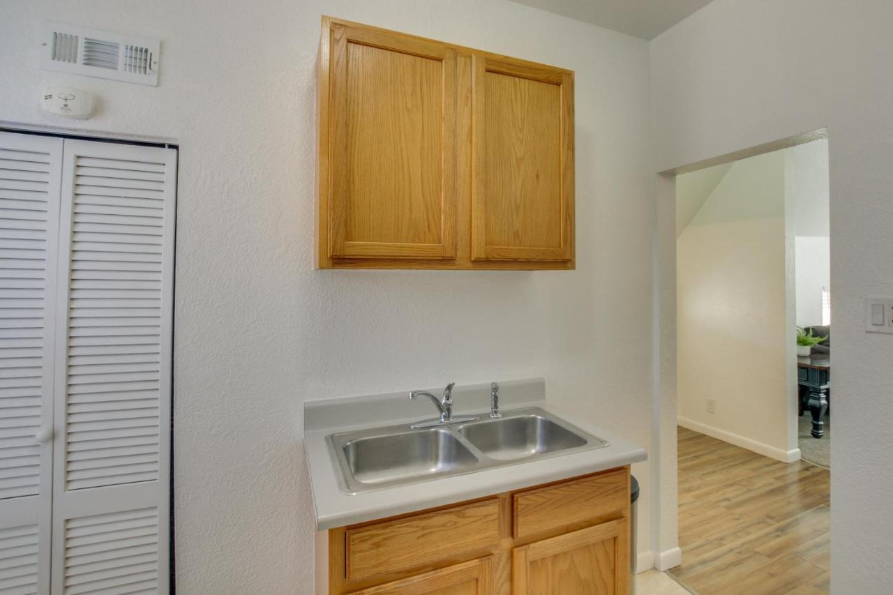 Convenient Logan Apartment - 1 Block To Town! Exterior foto