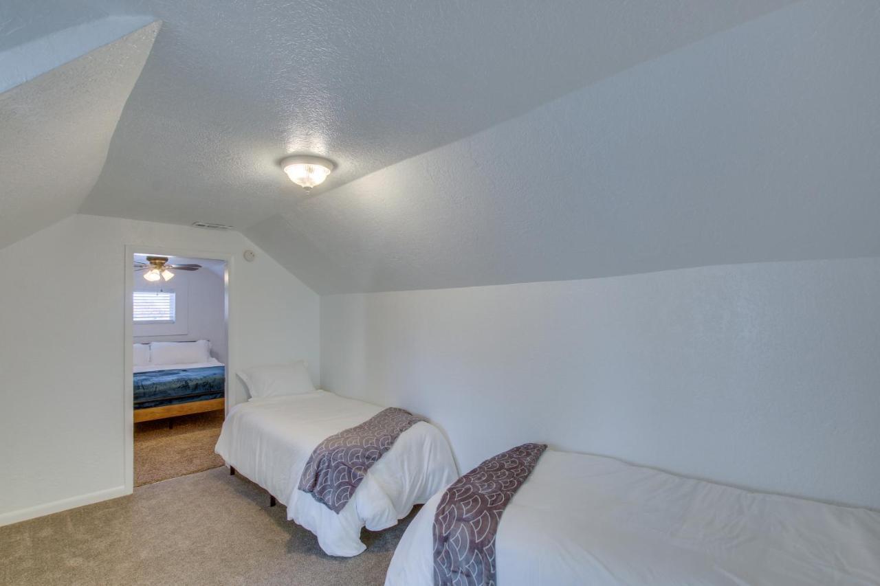 Convenient Logan Apartment - 1 Block To Town! Exterior foto